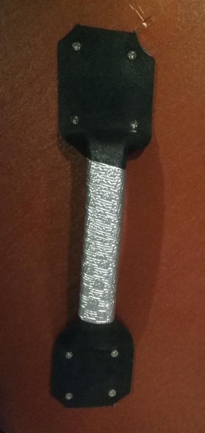 Trämedeltida traditionell vikingasköld SWE139