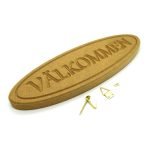 Välkommen svenskt välkomstträskylt med hängningssats