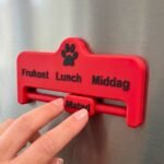Påminnelse om husdjursmåltid (svenska) | Kylskåpsmagnet